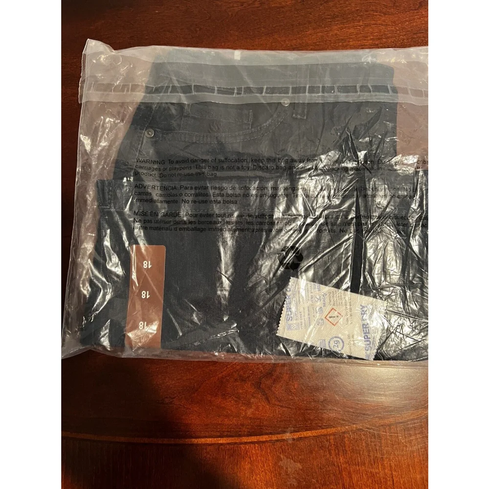 NWT GLORIA VANDERBILT Amanda Short Dark Blue Portland Classic Shorts Mid Rise 18 - Picture 3 of 4